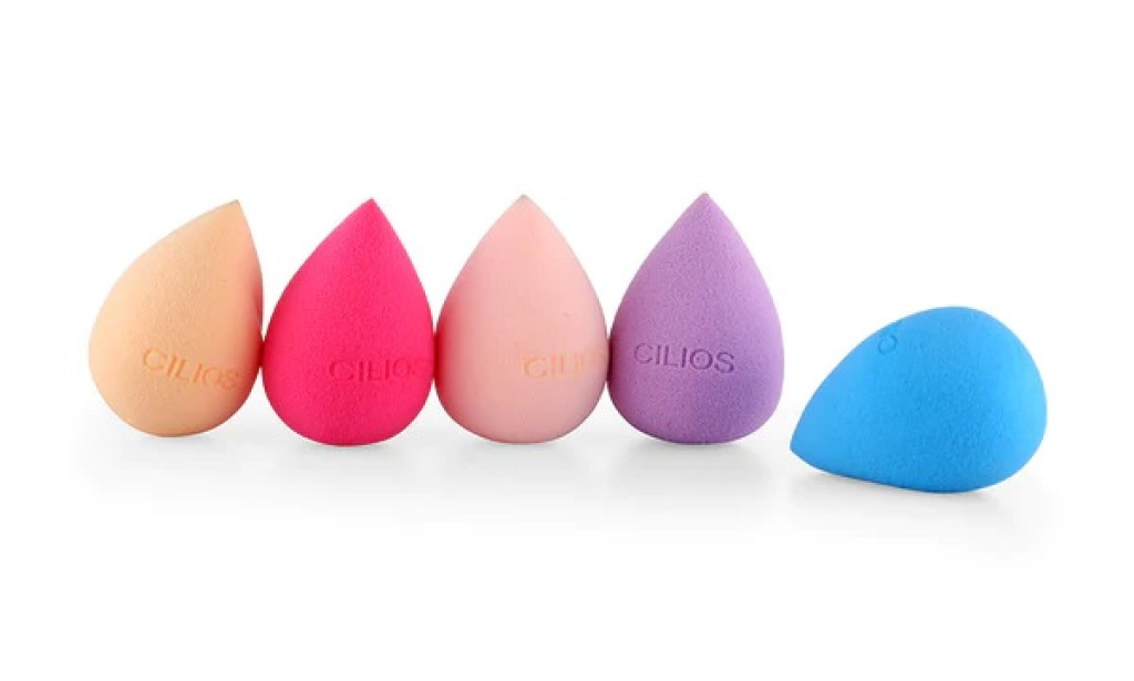 Exploring the Benefits of the Small Beauty Blender and Precision Makeup Sponge