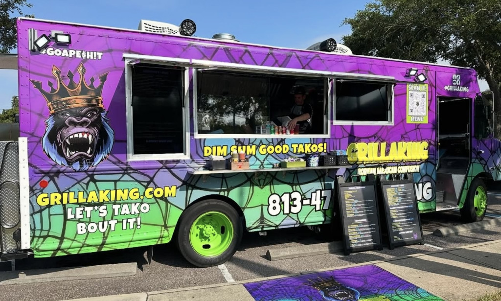 Expert Advice: A Guide to Hiring a Rental Food Truck for Your Wedding