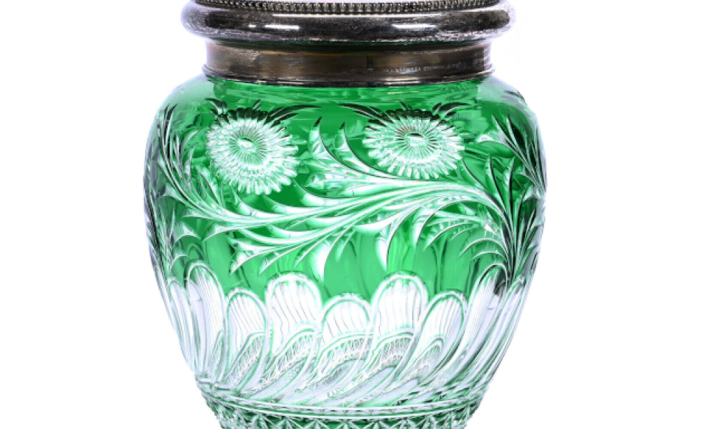 Woody Auction's Oct. 25 Auction, Online and live in Kansas, will feature art glass, cut glass, more