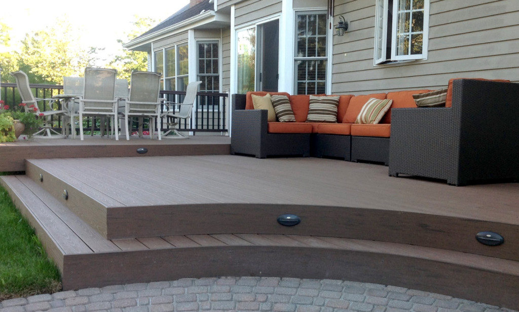 How to Combine Decks with Outdoor Entertaining Zones (Seating, Dining & Fire Features)