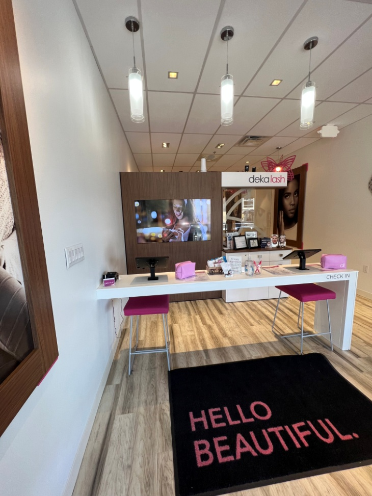 An eyelash salon in Fort Worth, TX