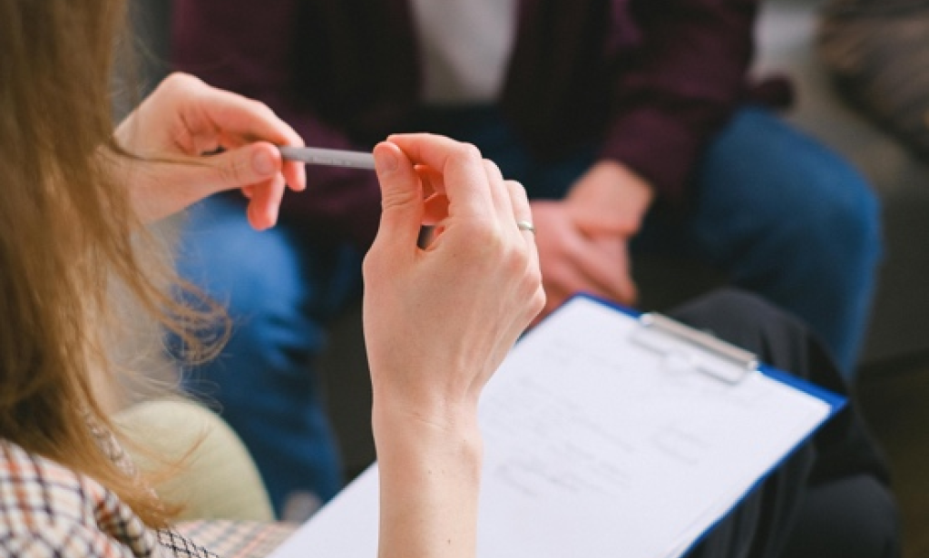 Why General Mental Health Professionals Refer to Specialized Facilities