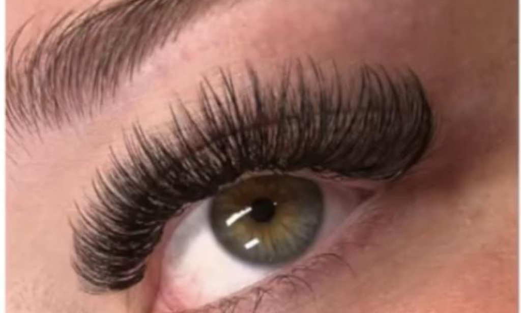 Choosing the Right Lash Extensions and Brow Treatments in Fort Worth